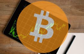 在第三次比特币减半中，比特币的现货市场交易量增加了50倍