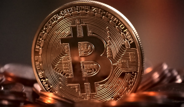 尽管比特币矿工奖励减半,但比特币网络达到顶峰