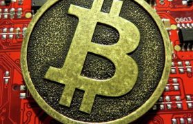 比特币的价格在三周内首次回升至9000美元以上