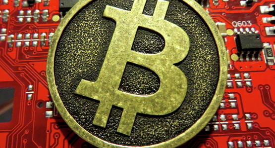 比特币的价格在三周内首次回升至9000美元以上