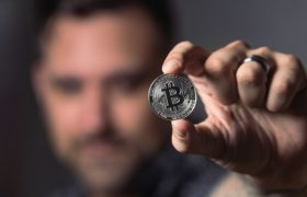 ShapeShift首席执行官预测BTC的股价将在下一个减半中超过黄金