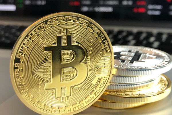 比特币和以太坊进入缓慢的水域,LEND,REN和KNC主导了加密市场