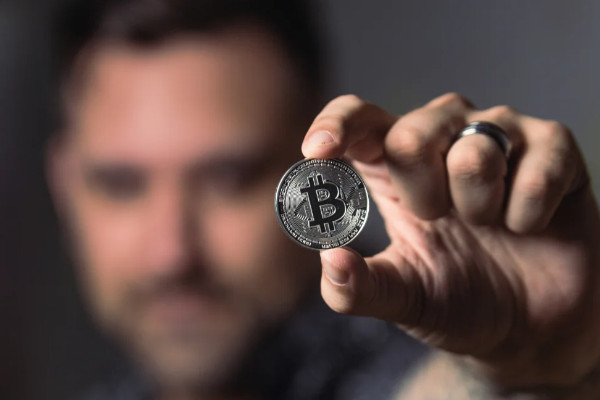 比特币“HodLers”的数量正在上升,在数字货币动荡的市场中