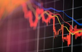 随着UNI农业的结束，Uniswap的流动性下降了44％