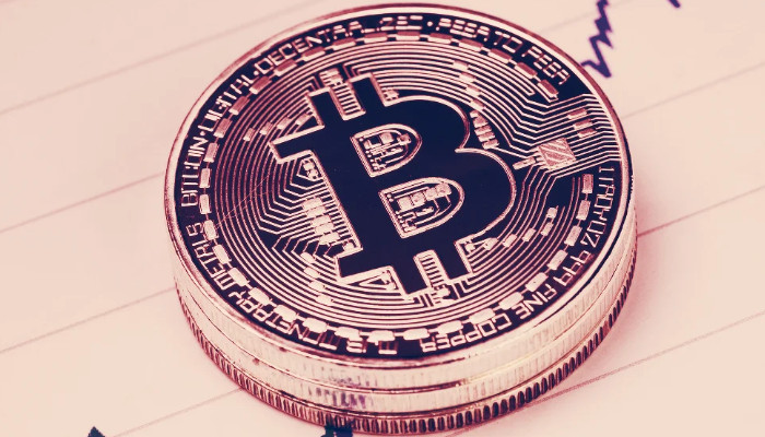 比特币突破18000美元,比特币价格在24小时内上涨9%!